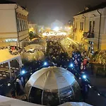 Vibe 90 Old Town * Craiova