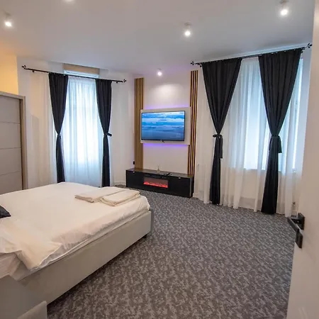 Luxury Centrul Vechi Apartment Craiova