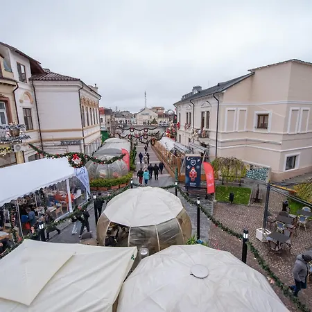 Vibe 90 Old Town شقة كرايوفا