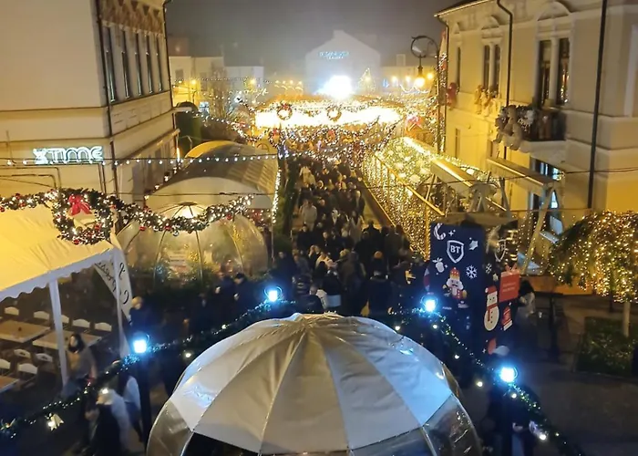 Vibe 90 Old Town * Craiova